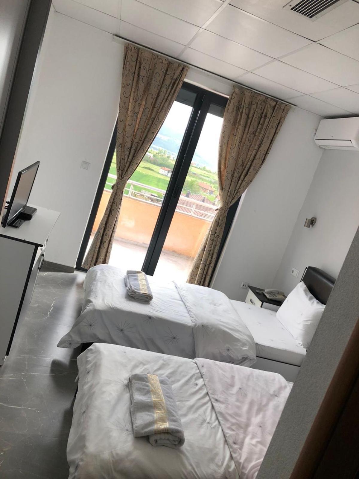 Hotel Albatros Prizren Exterior foto