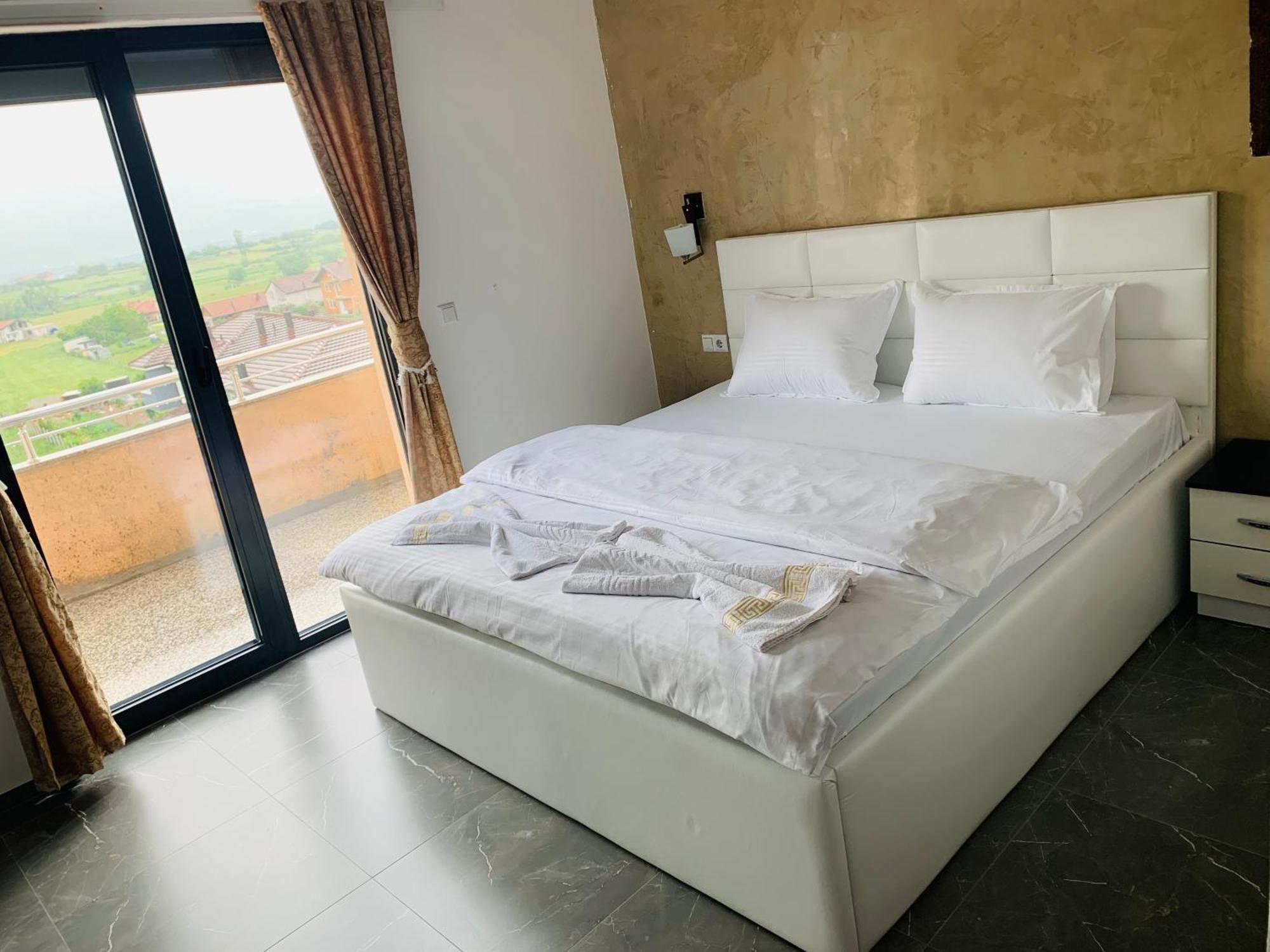 Hotel Albatros Prizren Exterior foto